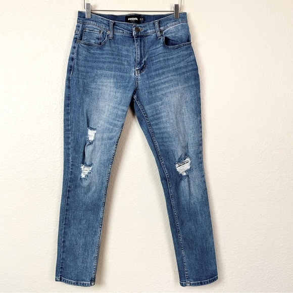 RSQ Relaxed Taper Light Vintage Destroyed Jeans Sizes 28“ x 30” & 29“ x 32“ - Picture 4 of 11